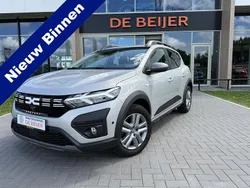 Grijs Gebruikt 2023 Dacia Sandero Hatchback | € 20.645 (Eerlijke prijs)