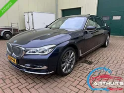 Blauw, metallic lak Gebruikt 2016 BMW 750L Executive Sedan | € 37.899 (Eerlijke prijs)