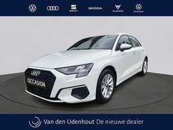 Wit Gebruikt 2023 Audi A3 Sportback Proline Hatchback | € 29.990 (Eerlijke prijs)