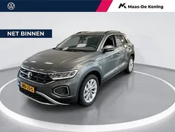 Grijs Gebruikt 2025 VW T-Roc Edition SUV | € 36.880 (Eerlijke prijs)