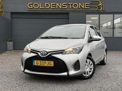 Grijs Gebruikt 2016 Toyota Yaris Hybrid Hatchback | € 10.949 (Goede deal)