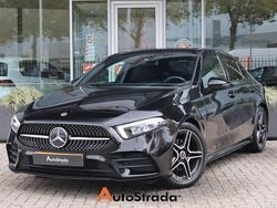 Zwart Gebruikt 2022 Mercedes A200 AMG line Sedan | € 26.700 (Goede deal)