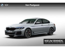 Bluestone metallic (licht grijs metallic) Gebruikt 2022 BMW 530e Comfort Edition Sedan | € 39.900 (Iets duurder)