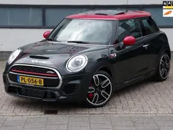 Groen Gebruikt 2017 Mini John Cooper Works Hatchback | € 23.450 (Eerlijke prijs)