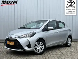 Grijs Gebruikt 2020 Toyota Yaris Active Hatchback | € 17.700 (Eerlijke prijs)