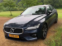 Blauw Gebruikt 2019 Volvo S60 R-Design Sedan | € 23.500 (Eerlijke prijs)