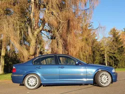 Blauw Gebruikt 2001 BMW 325 Executive Sedan | € 5.000 (Eerlijke prijs)