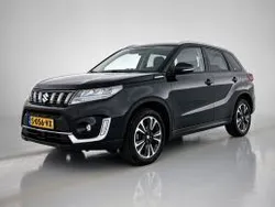 Zwart Gebruikt 2023 Suzuki Vitara Style SUV | € 24.745 (Eerlijke prijs)