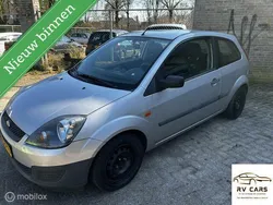 Grijs Gebruikt 2006 Ford Fiesta Ambiente Hatchback | € 850 (Goede deal)