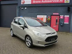 Grijs Gebruikt 2013 Ford B-MAX Titanium MPV | € 5.950 (Iets duurder)