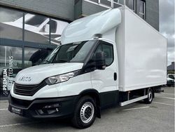 Wit Gebruikt 2023 Iveco Daily Van | € 44.975