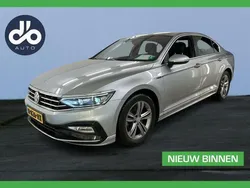Grijs Gebruikt 2020 VW Passat Business Sedan | € 21.934 (Eerlijke prijs)