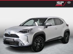 Grijs Gebruikt 2022 Toyota Yaris Cross SUV | € 28.950 (Eerlijke prijs)