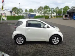 Toyota iQ