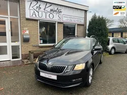 Zwart, metallic lak Gebruikt 2020 Skoda Octavia Business Line Stationwagen | € 13.950 (Goede deal)