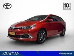 Rood Gebruikt 2015 Toyota Auris Stationwagen | € 16.950 (Eerlijke prijs)
