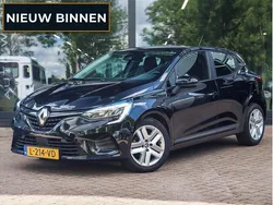 Zwart Gebruikt 2021 Renault Clio V Zen Hatchback | € 13.900 (Iets duurder)