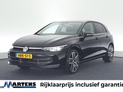 Zwart Gebruikt 2024 VW Golf VIII Style Hatchback | € 34.949
