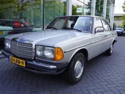 Grijs Gebruikt 1984 Mercedes 200 Sedan | € 14.500
