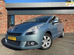 Blauw, metallic lak Gebruikt 2010 Peugeot 5008 MPV | € 3.950 (Eerlijke prijs)