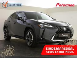 Grijs, metallic lak Gebruikt 2025 Lexus UX 300h Business Edition SUV | € 42.899