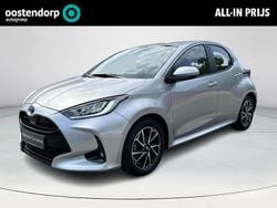 Grijs Gebruikt 2022 Toyota Yaris Hybrid Hatchback | € 23.949 (Iets duurder)