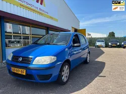 Blauw, metallic lak Gebruikt 2005 Fiat Punto Active Hatchback | € 999 (Eerlijke prijs)