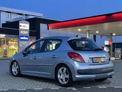 Gebruikt 2010 Peugeot 207 Premium Sedan | € 5.000 (Eerlijke prijs)