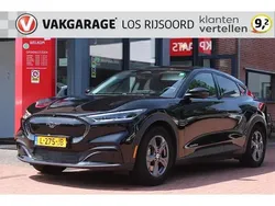 Zwart, metallic lak Gebruikt 2021 Ford Mustang Mach-E SUV | € 23.990 (Goede deal)