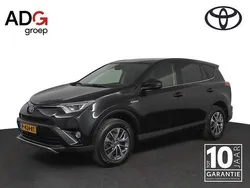 Zwart Gebruikt 2017 Toyota RAV4 Style SUV | € 26.450 (Eerlijke prijs)