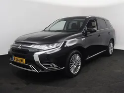 Zwart Gebruikt 2021 Mitsubishi Outlander SUV | € 25.740 (Eerlijke prijs)