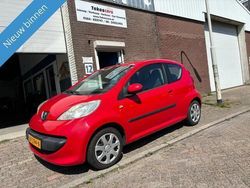 Rood Gebruikt 2005 Peugeot 107 Hatchback | € 1.849 (Eerlijke prijs)
