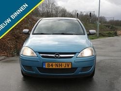 Blauw Gebruikt 2003 Opel Corsa Enjoy Hatchback | € 1.799 (Eerlijke prijs)