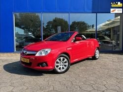 Rood Gebruikt 2005 Opel Tigra Enjoy Cabriolet | € 3.499 (Iets duurder)