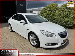 Wit Gebruikt 2010 Opel Insignia Edition Hatchback | € 6.734 (Eerlijke prijs)