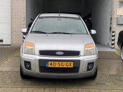 Grijs Gebruikt 2006 Ford Fusion Futura MPV | € 2.450 (Eerlijke prijs)