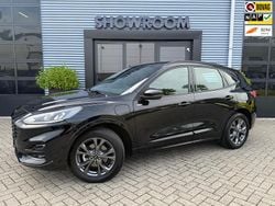 Zwart Gebruikt 2023 Ford Kuga ST-Line X SUV | € 25.395 (Goede deal)