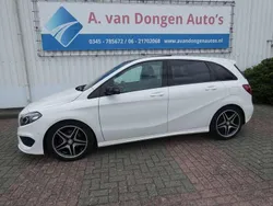 Wit, andere lak Gebruikt 2015 Mercedes 200 AMG MPV | € 16.495