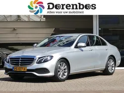 Grijs, metallic lak Gebruikt 2017 Mercedes E200 Sedan | € 23.850 (Duur)