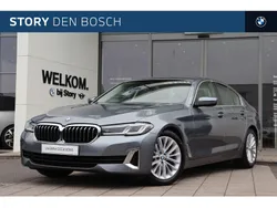 Grijs Gebruikt 2021 BMW 520 Luxury Line Sedan | € 36.750 (Eerlijke prijs)