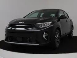 Zwart metallic Gebruikt 2024 Kia Stonic Comfort SUV | € 23.950 (Eerlijke prijs)