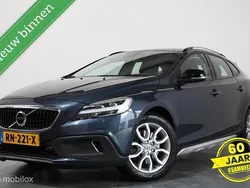 Blauw Gebruikt 2018 Volvo V40 CC Momentum Stationwagen | € 18.900 (Super prijs)