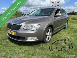 Grijs Gebruikt 2012 Skoda Superb Business Line Stationwagen | € 6.199 (Duur)
