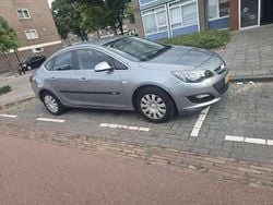 Gebruikt 2014 Opel Astra Style Sedan | € 8.000 (Goede deal)
