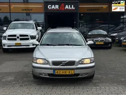 Grijs, metallic lak Gebruikt 2001 Volvo V70 Comfort Stationwagen | € 1.345 (Goede deal)