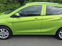 Groen, metallic lak Gebruikt 2015 Opel Karl Edition Hatchback | € 7.950 (Eerlijke prijs)