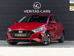 Rood Gebruikt 2023 Hyundai i20 Comfort Hatchback | € 18.950 (Eerlijke prijs)