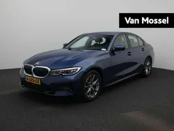 Blauw Gebruikt 2022 BMW 318 Basis Sedan | € 32.445 (Goede deal)