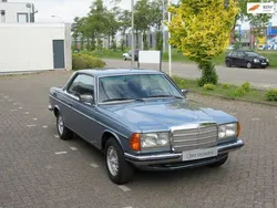 Blauw Gebruikt 1978 Mercedes 230 | € 11.750