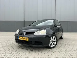 Zwart Gebruikt 2006 VW Golf V Hatchback | € 849 (Super prijs)